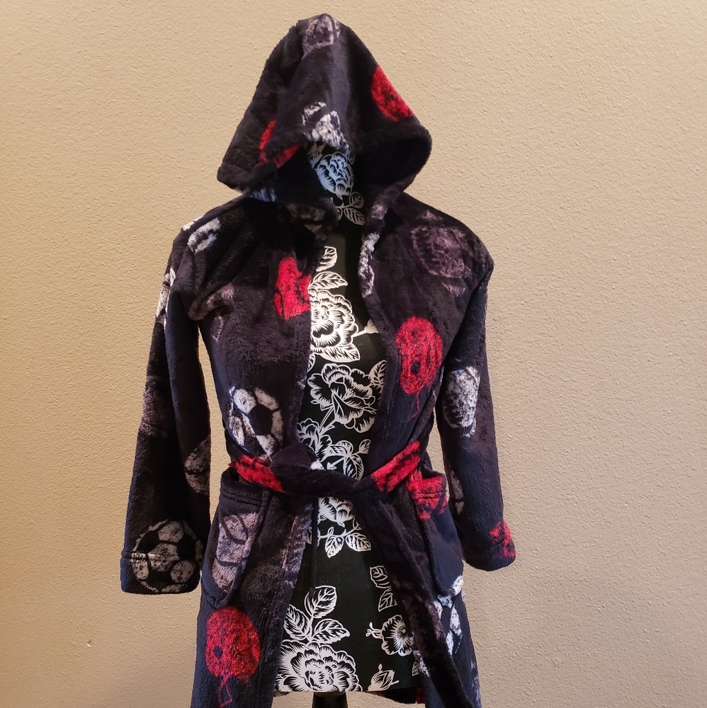 Nwot Boys Robe & Slipper Set